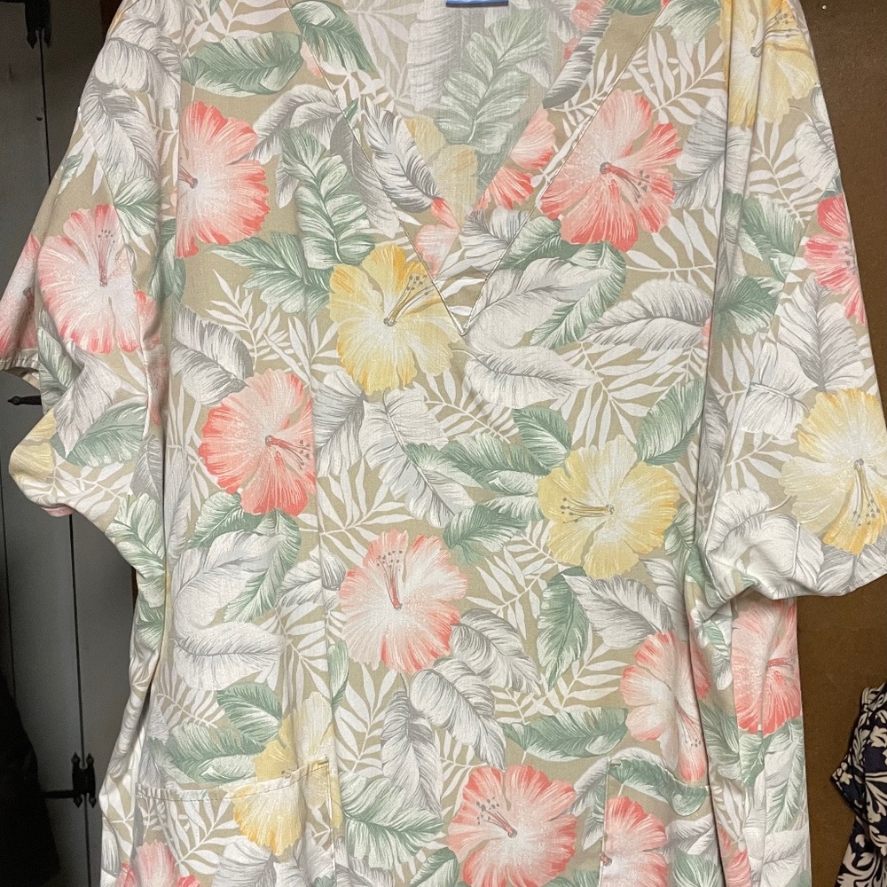 Scrub top